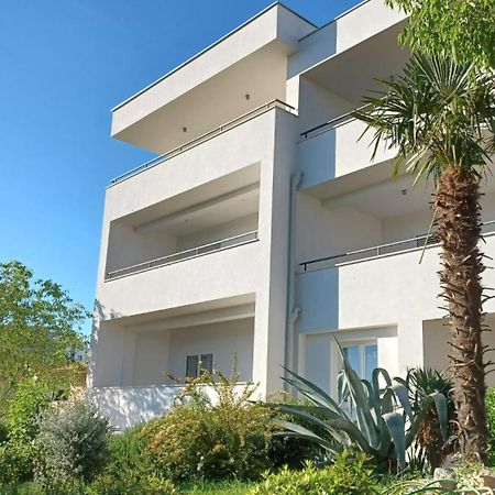 Sea View Apartments Ivana Krk Town Eksteriør bilde